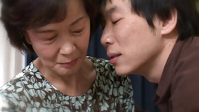 Ázsiai feleség szálloda hármasban, két fekete sráccal, családiszexvideó feszes lyukakkal